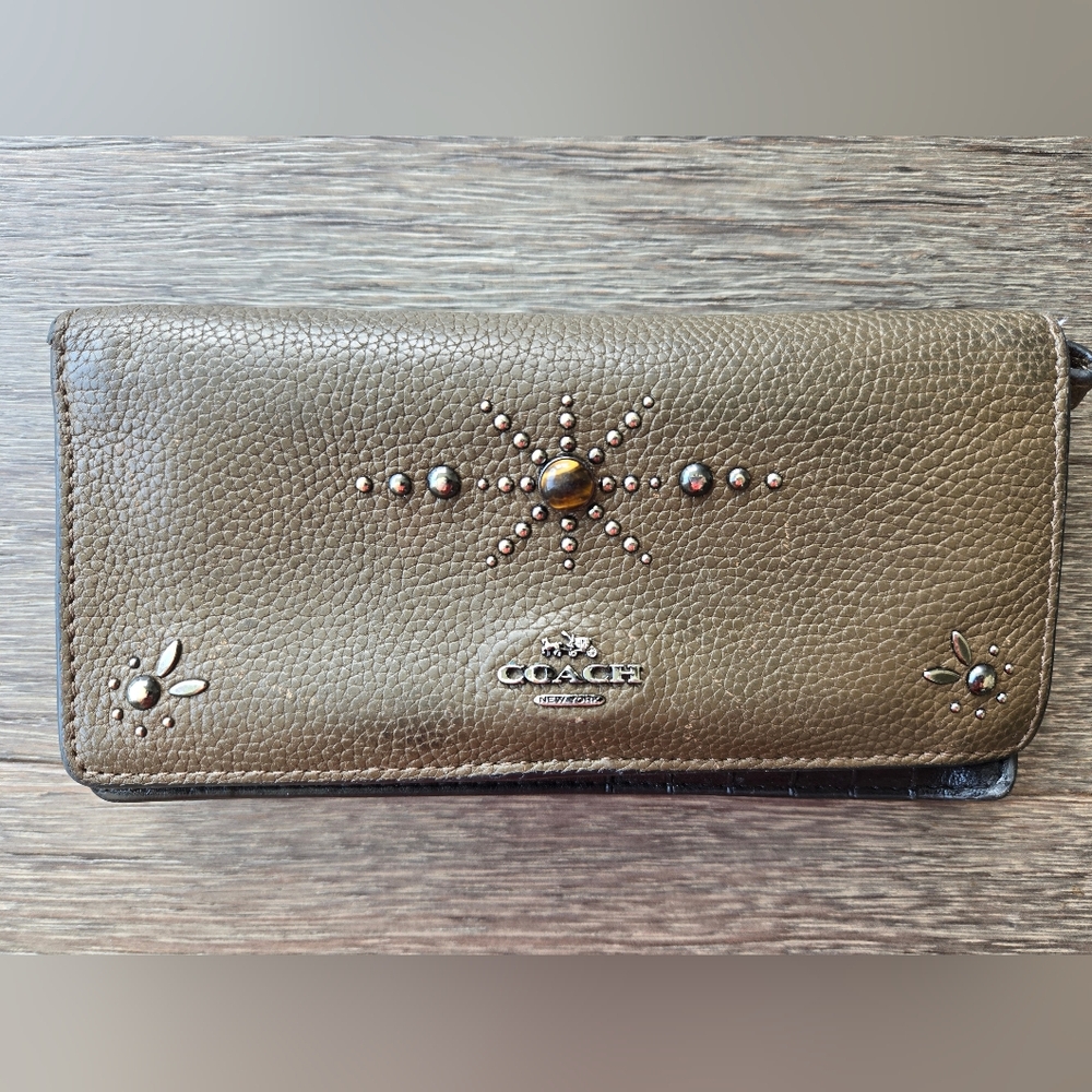 Coach Brown Black Leather Wallet Wristlet Silver Gunmetal Studs Cats Eye Stone